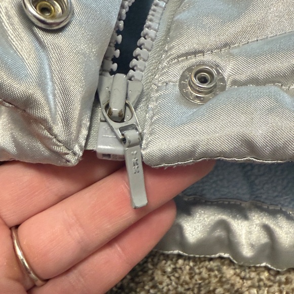 GAP Metallic Silver Vest with Light Blue Lining - Picture 8 of 13